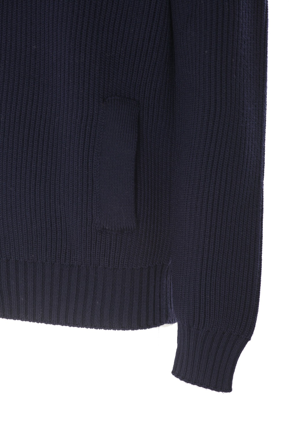shop FILIPPO DE LAURENTIIS Saldi Bomber: Filippo De Laurentiis cardigan in lana merino.
Abbottonatura sul davanti.
Collo alto.
Costine.
Composizione: 100% extra fine lana merino.
Made in Italy.. BB3MLT WM7I-881 number 7436053